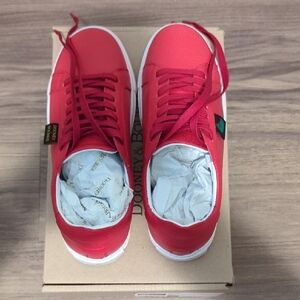 EUC Sz 8 Dooney & Bourke Classic Low Top Red Leather Sneakers